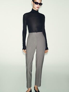 Zara Women’s High-Waisted Gray Dress Pants - Classic Tailored Trousers